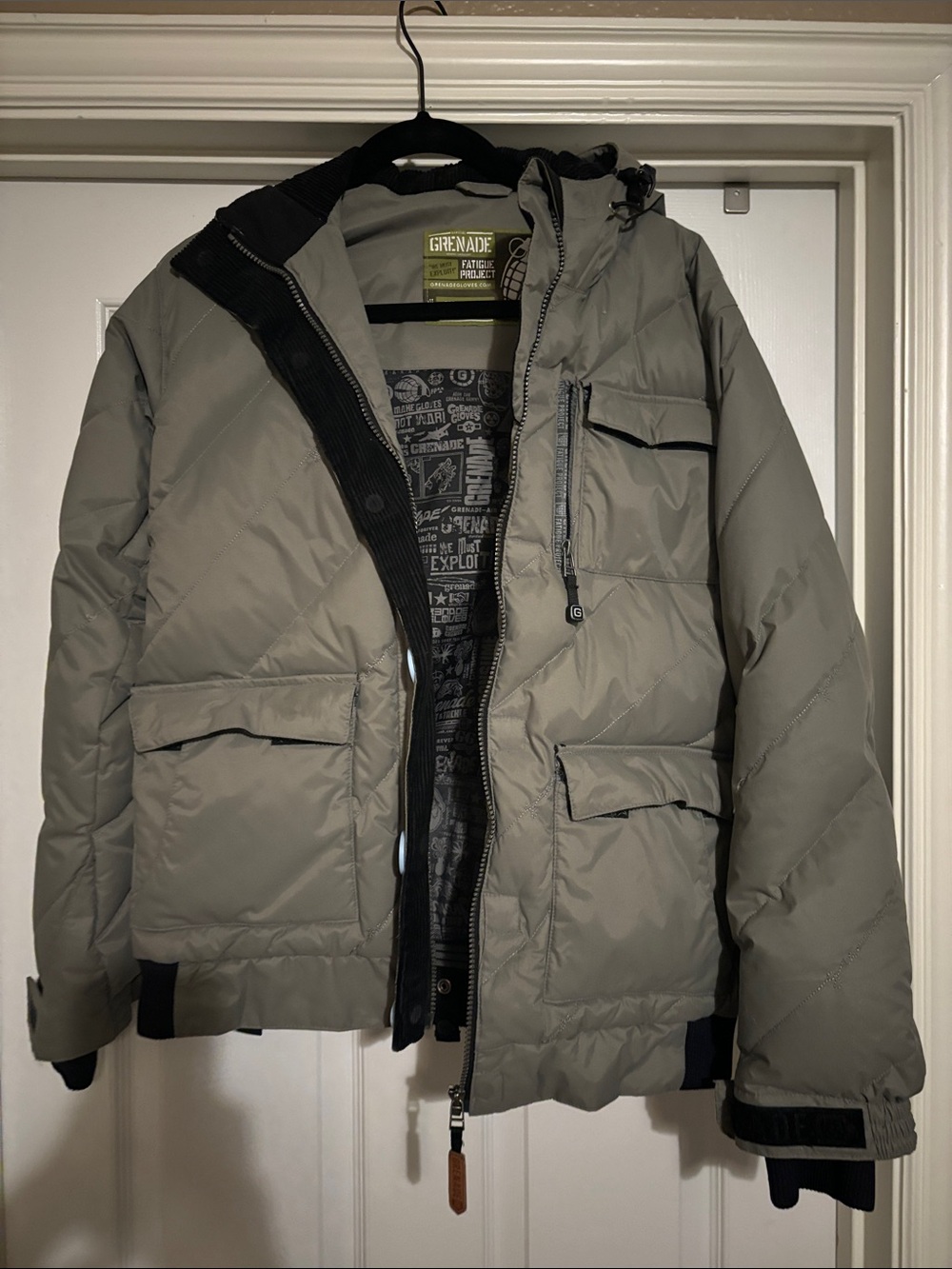 Grenade Women's Gray Insulated Ski Jacket with Hood